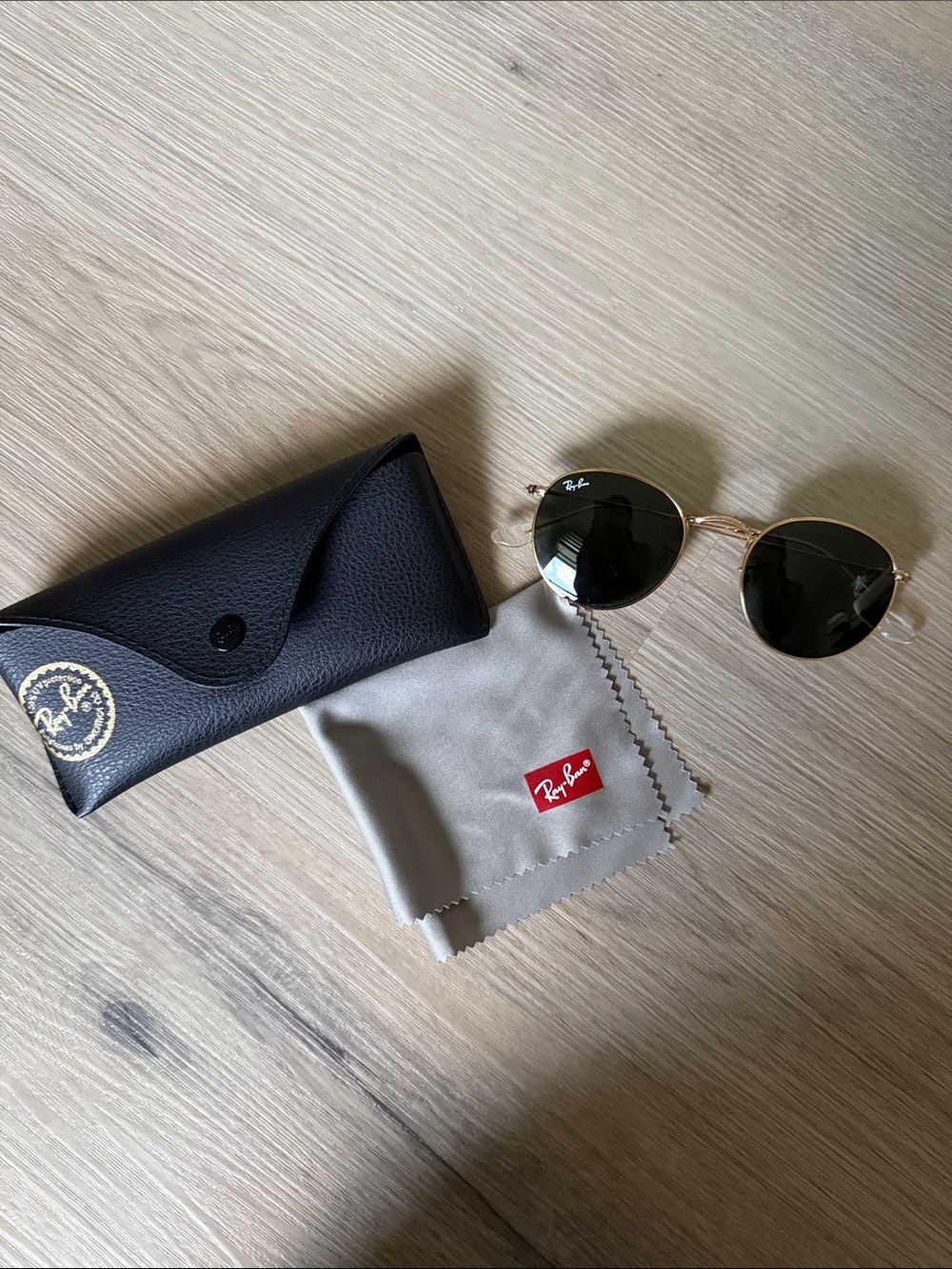 Ray-Ban Gold Frame Black Lens Round Sunglasses with Black Case